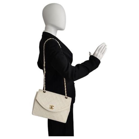 Authentic Chanel Classica Timeless Matelassè Flap Shoulder Bag Cream - Picture 3 of 16